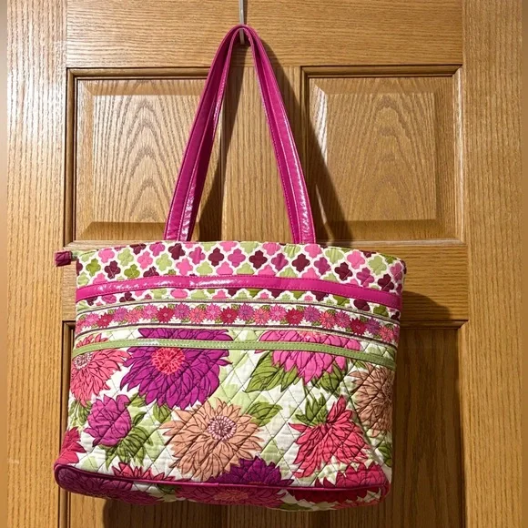 Vera Bradley Bag - Picture 3 of 8